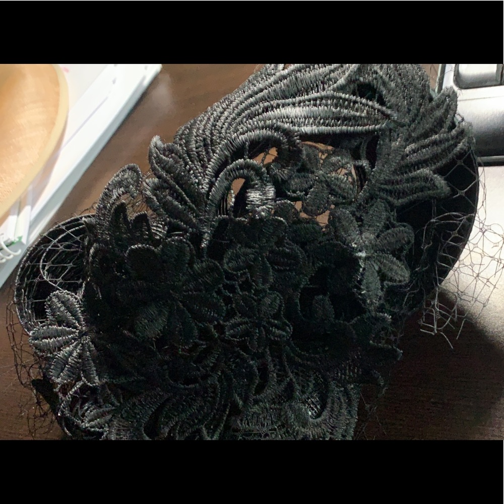 Derby fascinator